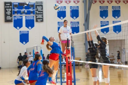 Seabury Hall hosts inaugural Steve Colflesh Classic girls volleyball tournament